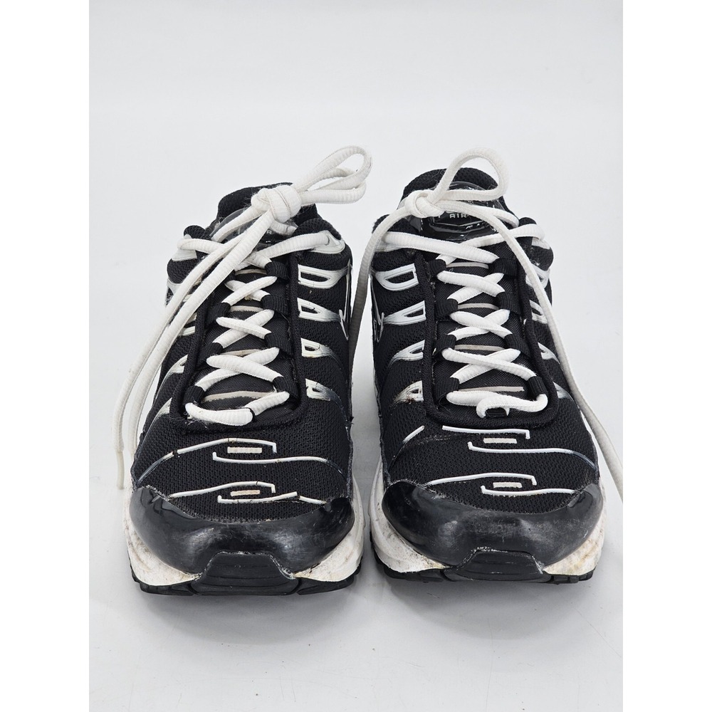Nike Air‎ Max Plus Boys Sneakers Black White 962003-006 Size 3Y